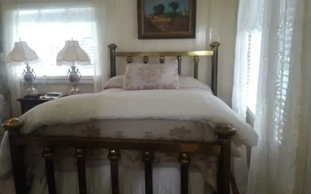 photo 2 of The Inn At Brevard - Bed And Breakfast - Adult Only