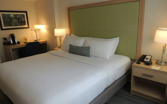 photo 3 of The Inn at Longwood Medical