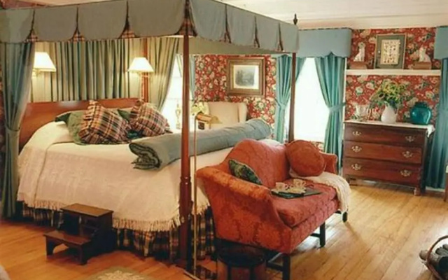 photo 2 of The Inn at Ormsby Hill