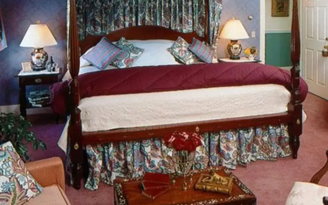 photo 3 of The Inn at Ormsby Hill