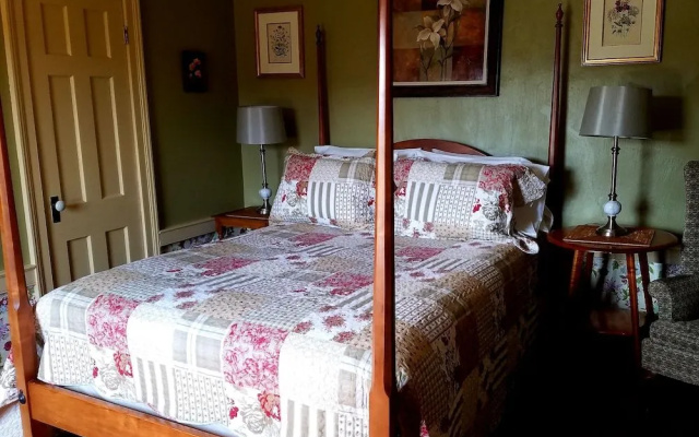 photo 2 of The Inn At The Crossroads