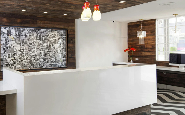 photo 2 of The Inn at Venice Beach