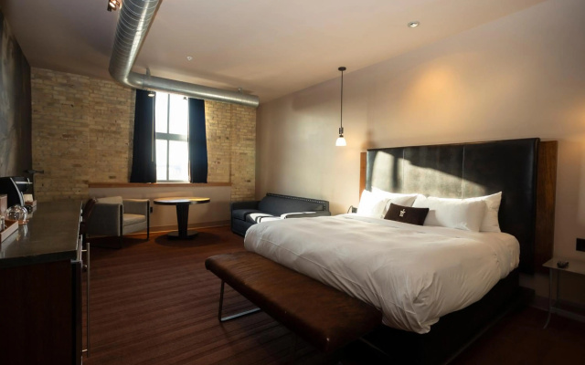photo 4 of The Iron Horse Hotel