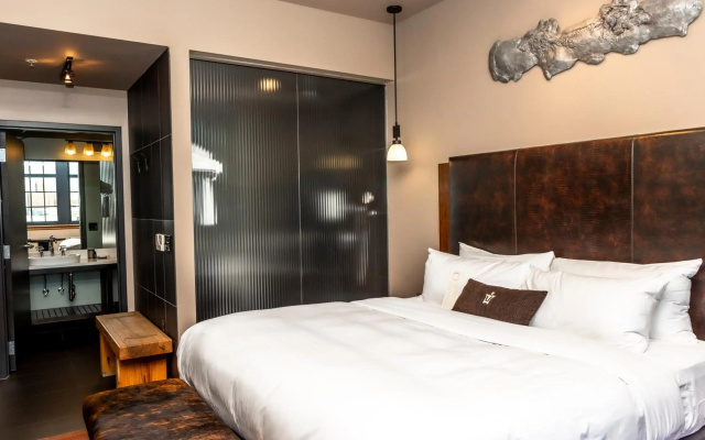 photo 5 of The Iron Horse Hotel