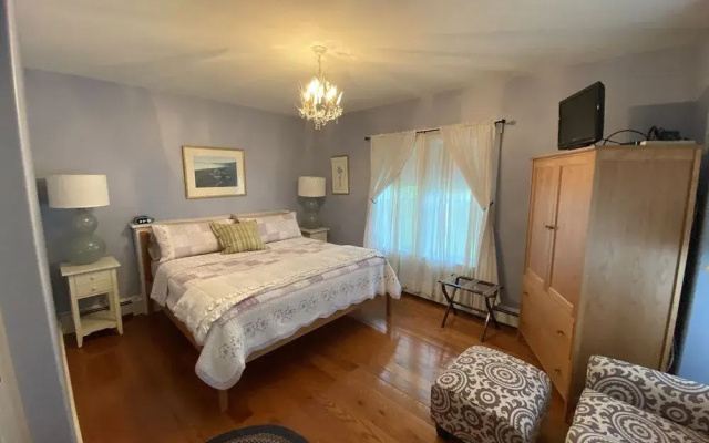 photo 3 of The James Place Inn B&B