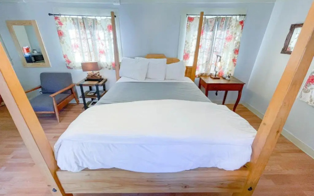 photo 5 of Wanderoo Lodge