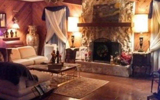 photo 5 of The Jupiter House