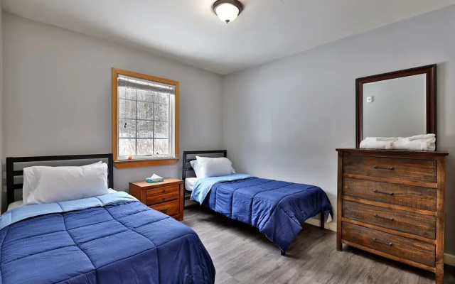photo 5 of The Killington Bigelow Chalet: Large Ski Home. 8 Br/4.5 Ba/16 People. Hot Tub. Shuttle. Game Room. 8 Bedroom Home