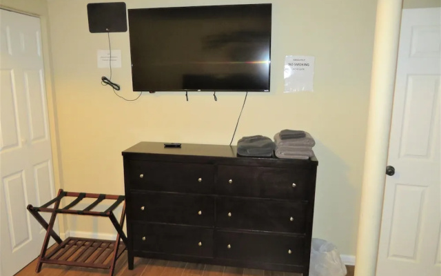 photo 5 of The King Suites