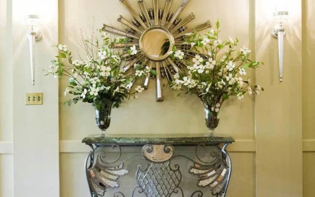 photo 2 of The King's Daughters Inn