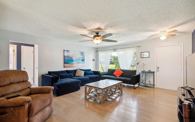 photo 2 of The Lake Home - Beautiful Oasis In The Heart Of Florida! 2 Bedroom Home by RedAwning