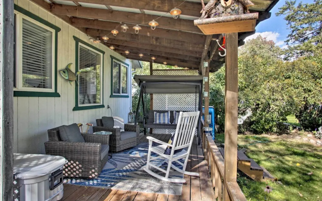 photo 4 of The Lake House in Rathdrum w/ Beach & Fire Pit
