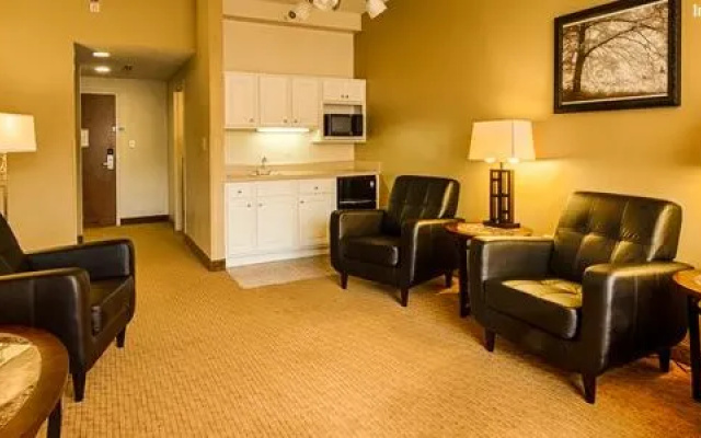 photo 3 of The Landmark Inn