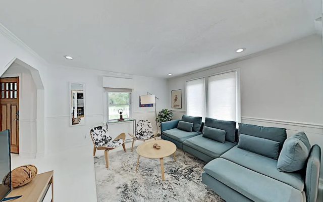 photo 3 of The Lime House W/ 2 Kitchens & Large Fenced Yard 4 Bedroom Home