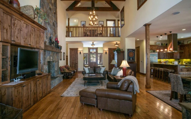 photo 5 of The Lodge at Gray's Crossing by Tahoe Mountain Properties