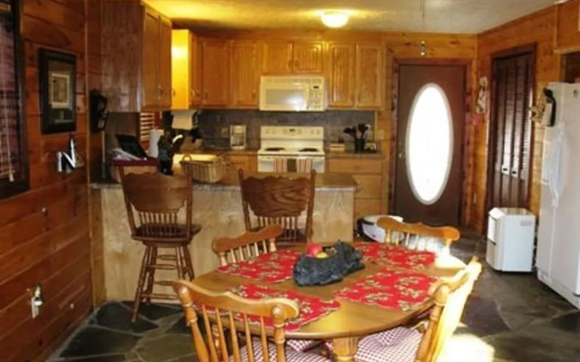 photo 2 of The Lodge at Hideaway Hollow- Copperhill TN