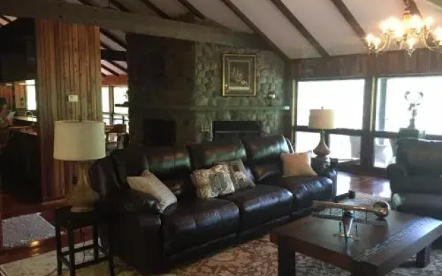 photo 5 of The Lodge in Sugar Hollow