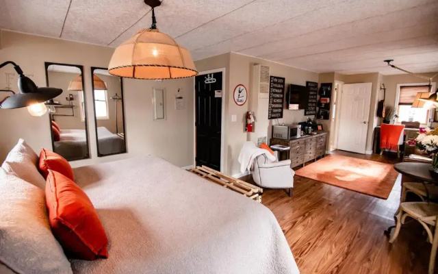 photo 2 of The Loft