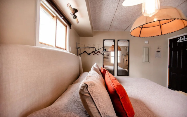photo 4 of The Loft