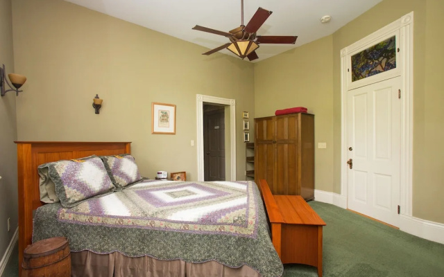 photo 3 of The Lookout Inn of New Orleans