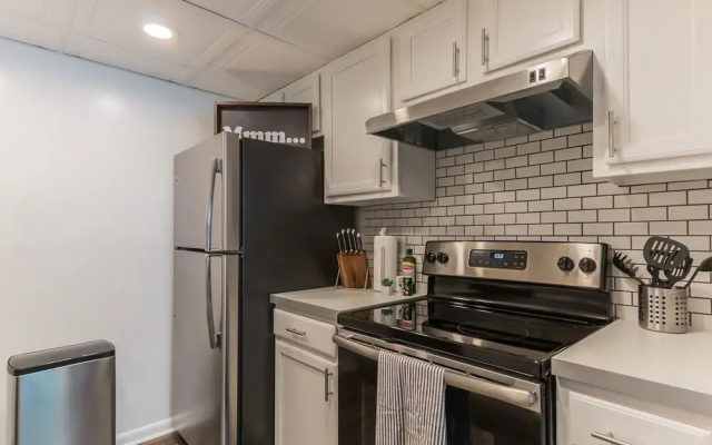 photo 2 of The Luxe Suites of Alexandria