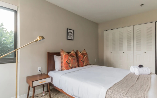 photo 2 of The Luxe Suites of Alexandria