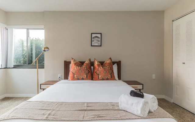 photo 3 of The Luxe Suites of Alexandria