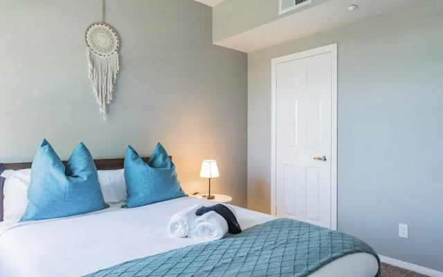 photo 3 of The Luxe Suites of Oceanside with Pool & Gym