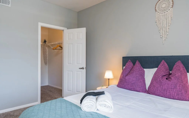 photo 4 of The Luxe Suites of Oceanside with Pool & Gym