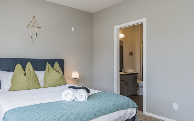 photo 5 of The Luxe Suites of Oceanside with Pool & Gym