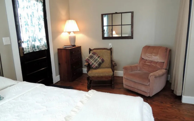 photo 2 of The Magnolia - 1 Br Cottage