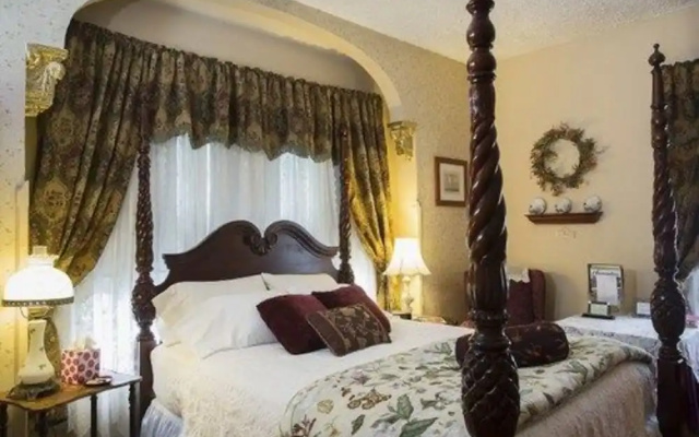 photo 4 of The Magnolia House Inn