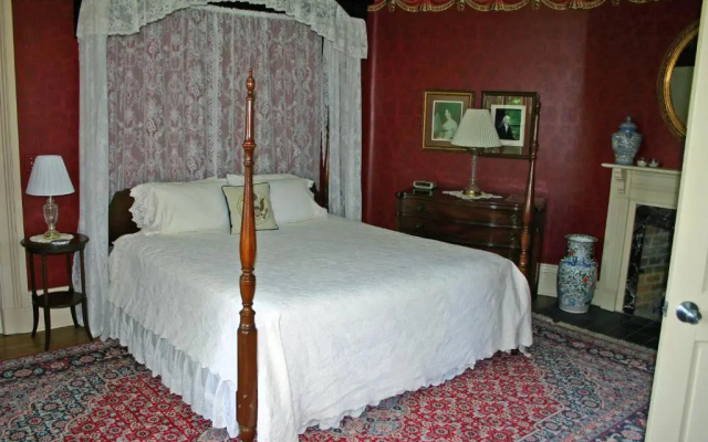 photo 4 of Mayhurst Inn