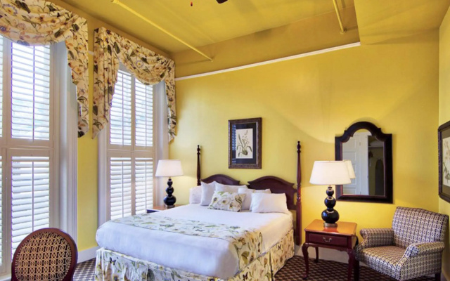 photo 4 of Menger Hotel