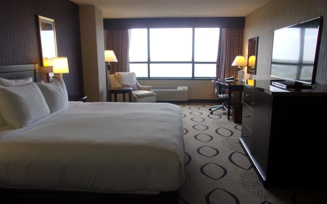 photo 4 of Radisson Hotel Brooklyn Center