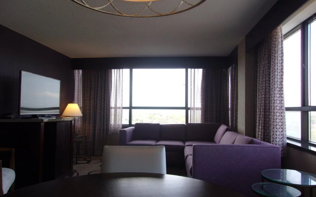 photo 5 of Radisson Hotel Brooklyn Center