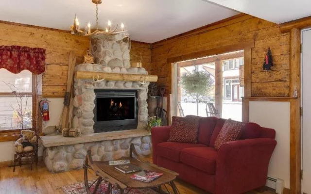 photo 3 of Minturn Inn