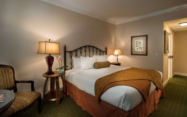 photo 5 of The Monterey Hotel
