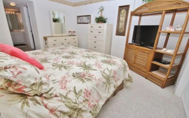photo 4 of Moontide Condominium