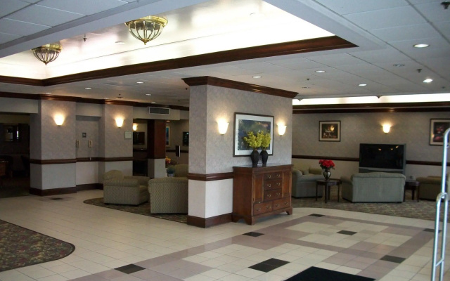 photo 2 of Moraine Inn & Suites