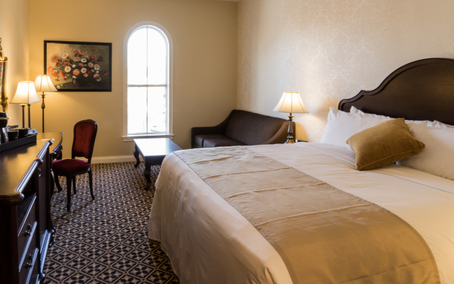 photo 3 of The Mount Vernon Grand Hotel