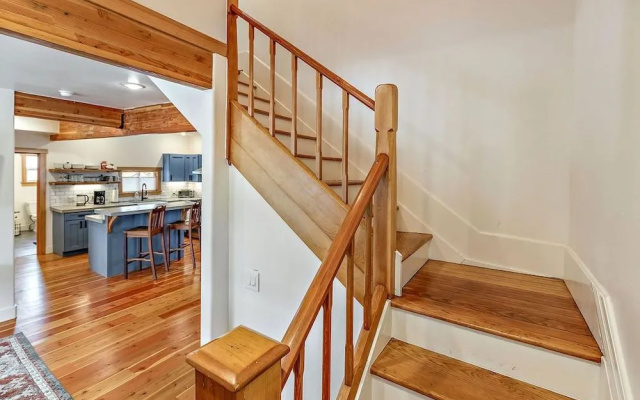 photo 5 of The Mountain Ave House by WanderLodges
