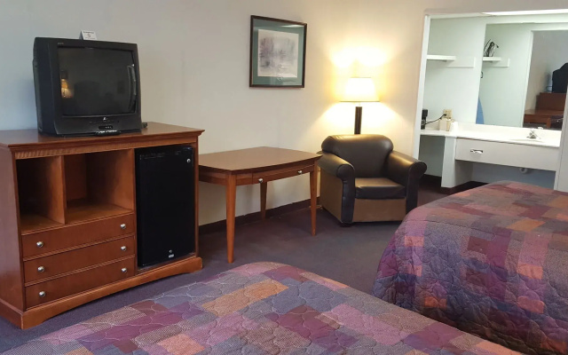photo 3 of The Mountaineer Inn