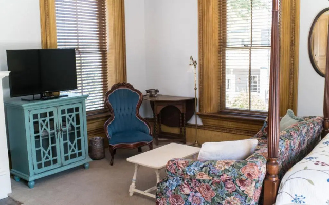 photo 4 of The Mulberry Inn