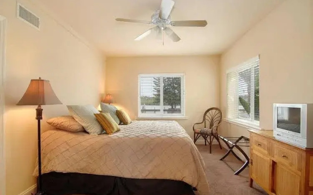photo 2 of The Narrows Guesthouse