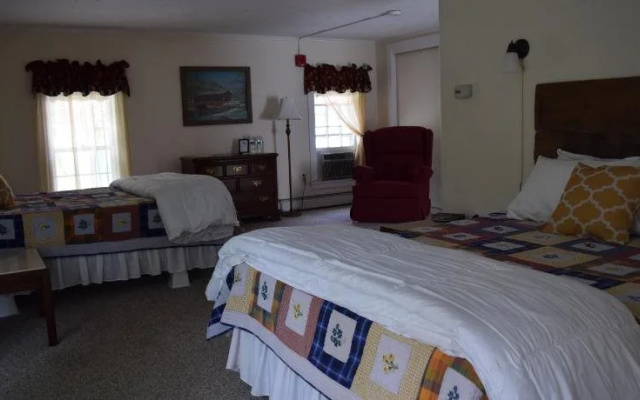 photo 3 of New Hampshire Mountain Inn