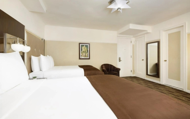 photo 5 of The New Yorker Hotel by Lotte Hotels