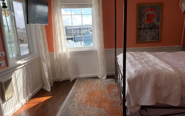 photo 3 of The Newport Belle