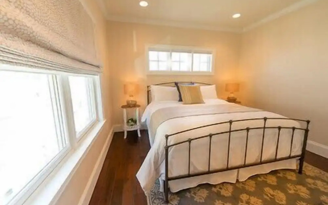 photo 3 of The Newport Lofts - 546 Thames Street