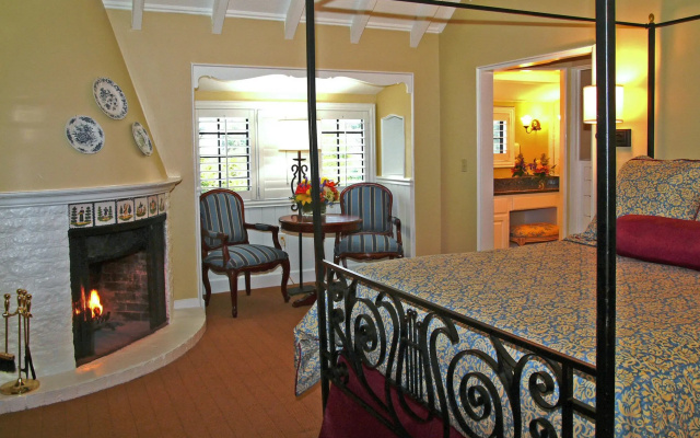 photo 4 of Normandy Inn